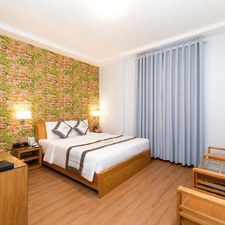 Reddoorz Yen Nam Hotel Hoang Van Thu Хошимин Экстерьер фото